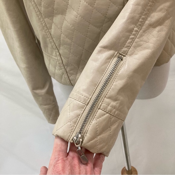 Vegan Leather style moto jacket size M - Picture 3 of 13